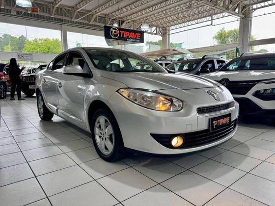 RENAULT FLUENCE 2.0 DYNAMIQUE 16V FLEX 4P AUTOMÁTICO